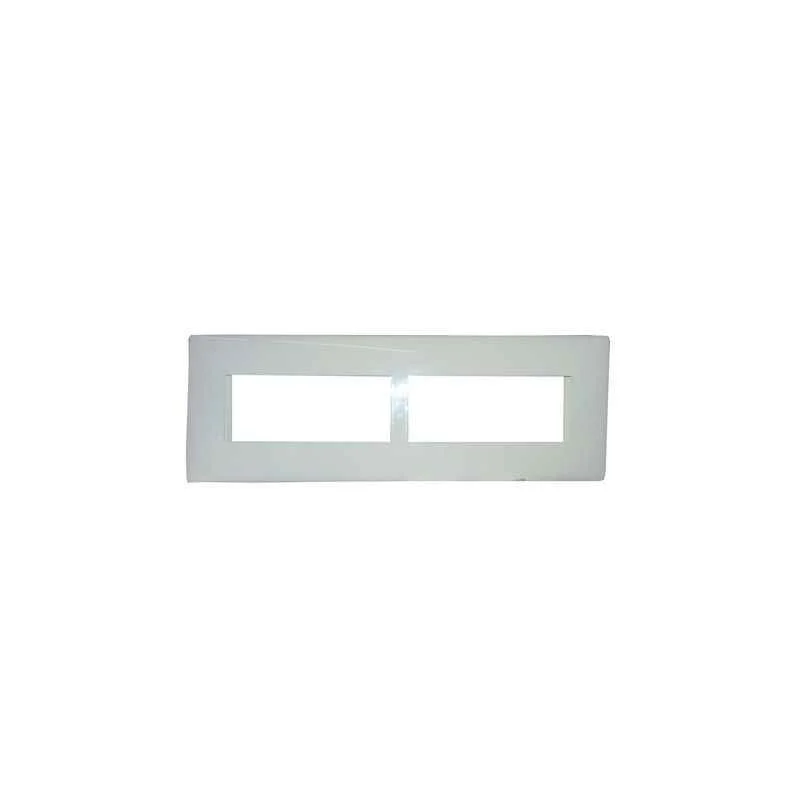 Legrand Mylinc 8M Horizontal White Plate, 6755 67